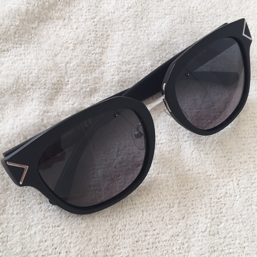 Tory Burch Sunglasses - Picture 2 of 6